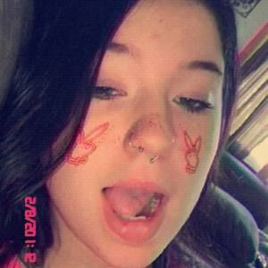 Meet your Posher, Molly